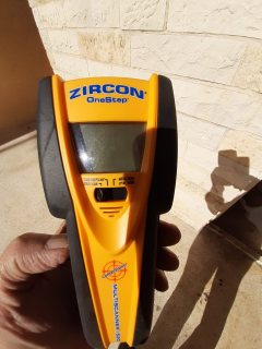 Zircon finder stud جهاز كشف الحديد والمعادن في الجدران 3