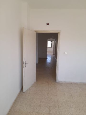 شقة للبيع جبل الحسين 7