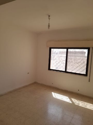 شقة للايجار جبل الحسين 5