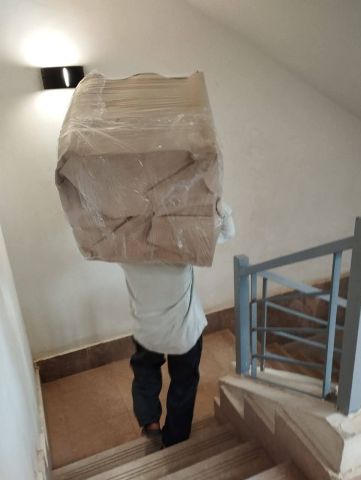 احصل على تجربة نقل أثاث مريحة مع شركة المحبة. اتصل الآن 079083105 2