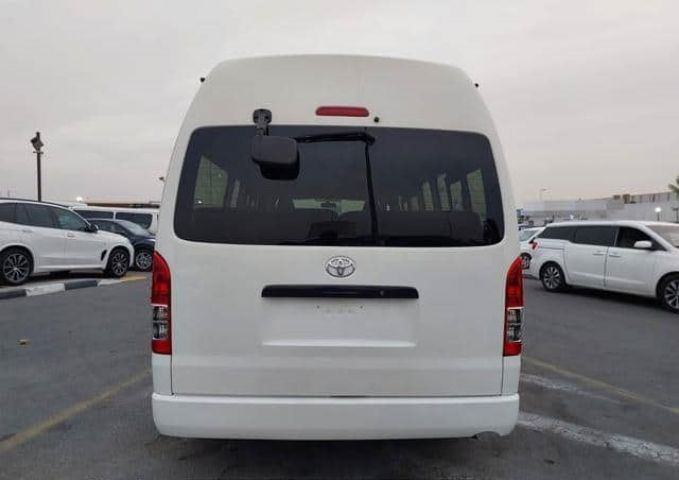 2016 Toyota Hiace Commuter 16 seaters 3