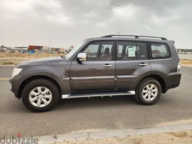 سياره ميتسوبيشي باجيرو احجز الان بمقدم حجز 300 دينار فقط  2