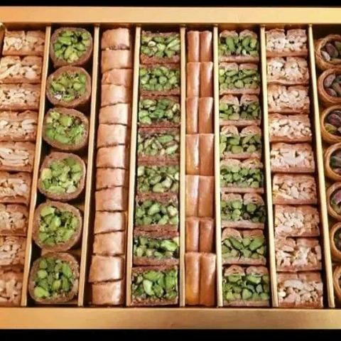 شيف حلويات وكنافات شرقية